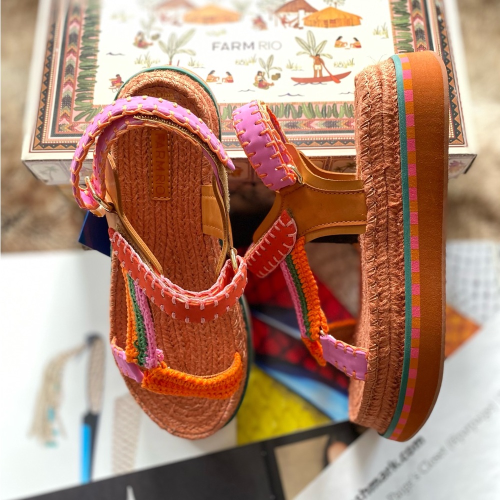 Farm Rio Artisanal Flatform Raffia Velcro Sandals - Picture 8 of 11